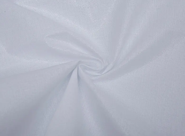 Como as camisas entrelaçam o tecido e prolongam a vida útil da camisa?